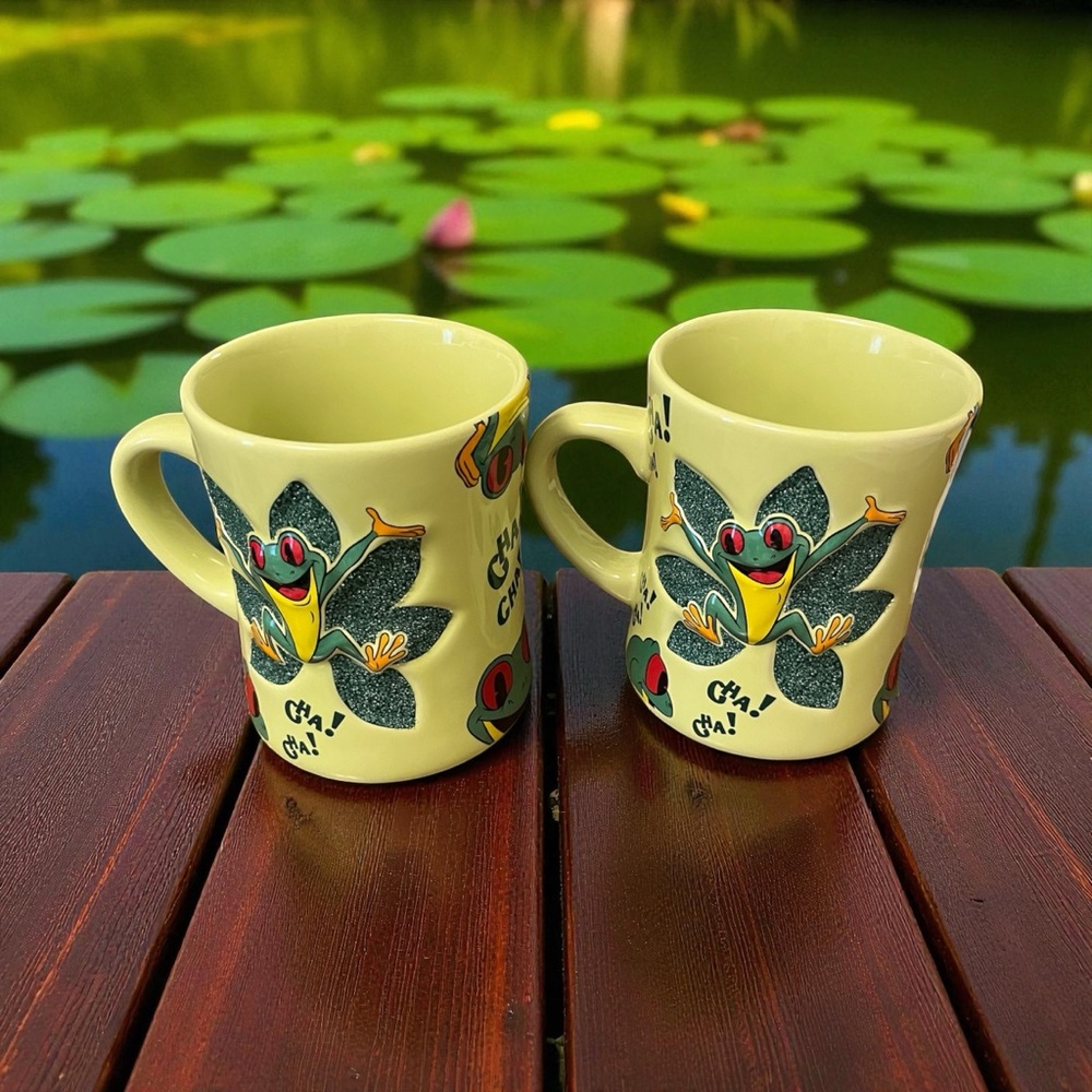 Pair of rainforest Café mugs